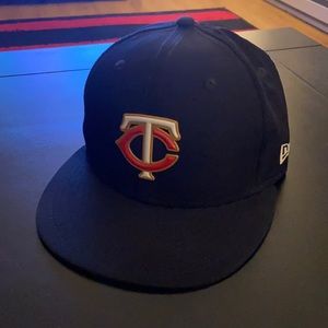 Minnesota Twins 7 1/8 NWOT